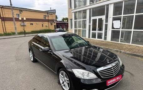 Mercedes-Benz S-Класс, 2006 год, 990 000 рублей, 1 фотография