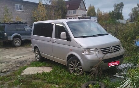 Volkswagen Transporter T5 рестайлинг, 2004 год, 930 000 рублей, 1 фотография