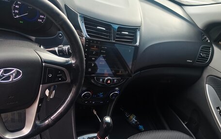 Hyundai Solaris II рестайлинг, 2014 год, 870 000 рублей, 5 фотография