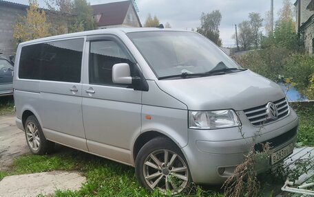 Volkswagen Transporter T5 рестайлинг, 2004 год, 930 000 рублей, 2 фотография