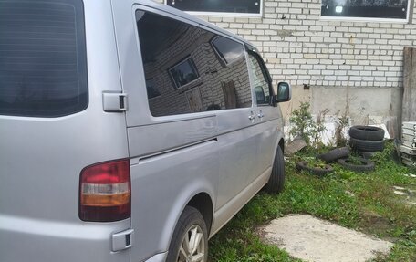 Volkswagen Transporter T5 рестайлинг, 2004 год, 930 000 рублей, 6 фотография