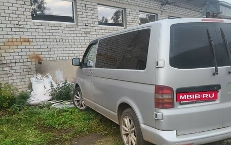 Volkswagen Transporter T5 рестайлинг, 2004 год, 930 000 рублей, 5 фотография