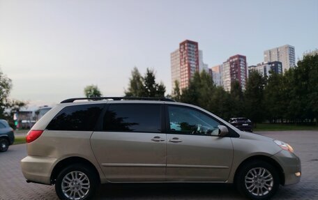 Toyota Sienna II рестайлинг, 2007 год, 1 040 000 рублей, 9 фотография