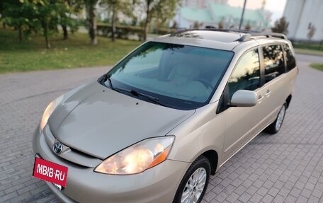 Toyota Sienna II рестайлинг, 2007 год, 1 040 000 рублей, 12 фотография