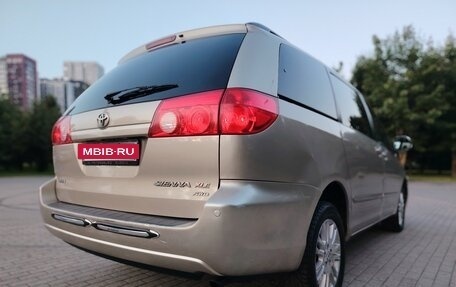 Toyota Sienna II рестайлинг, 2007 год, 1 040 000 рублей, 17 фотография