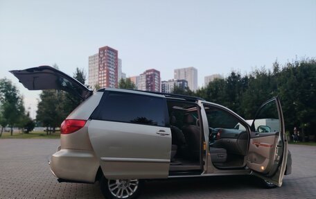 Toyota Sienna II рестайлинг, 2007 год, 1 040 000 рублей, 38 фотография