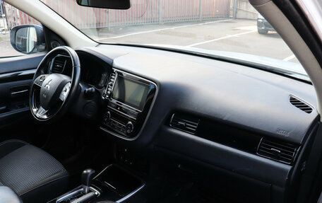 Mitsubishi Outlander III рестайлинг 3, 2019 год, 1 969 000 рублей, 8 фотография