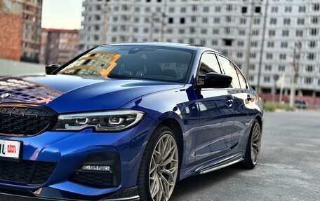 BMW 3 серия, 2018 год, 2 000 000 рублей, 3 фотография