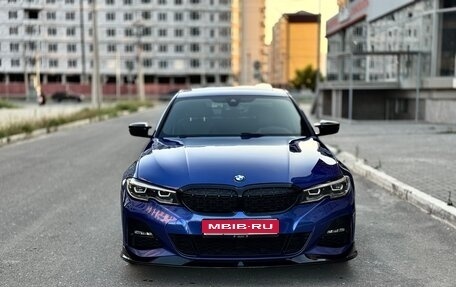 BMW 3 серия, 2018 год, 2 000 000 рублей, 1 фотография
