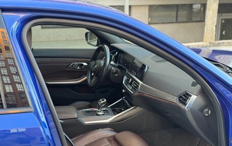 BMW 3 серия, 2018 год, 2 000 000 рублей, 16 фотография