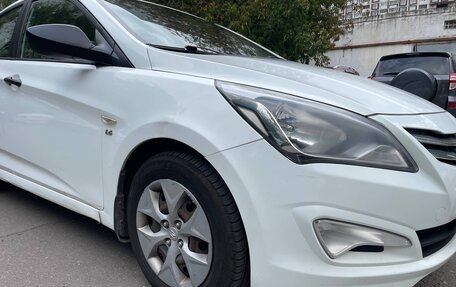 Hyundai Solaris II рестайлинг, 2014 год, 1 000 000 рублей, 5 фотография