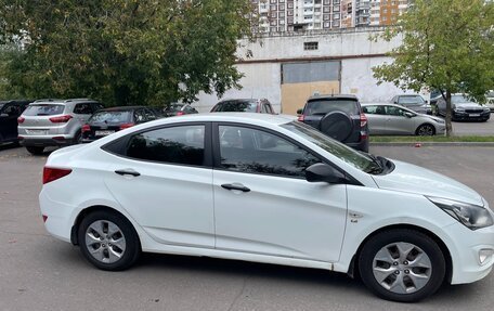 Hyundai Solaris II рестайлинг, 2014 год, 1 000 000 рублей, 9 фотография