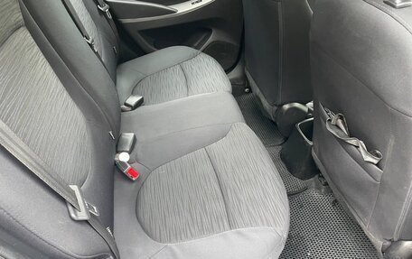 Hyundai Solaris II рестайлинг, 2014 год, 1 000 000 рублей, 16 фотография