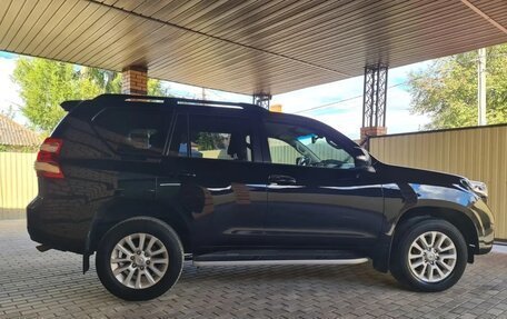Toyota Land Cruiser Prado 150 рестайлинг 2, 2015 год, 3 680 000 рублей, 5 фотография
