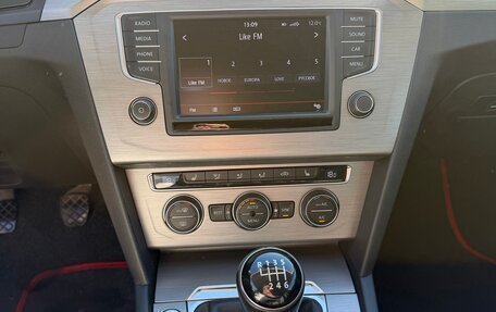 Volkswagen Passat B8 рестайлинг, 2016 год, 1 400 000 рублей, 10 фотография
