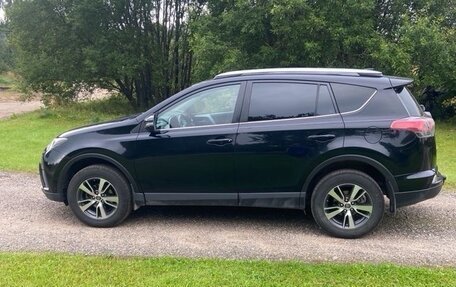 Toyota RAV4, 2019 год, 2 450 000 рублей, 4 фотография