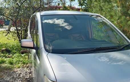 Nissan Serena IV, 2011 год, 850 000 рублей, 5 фотография