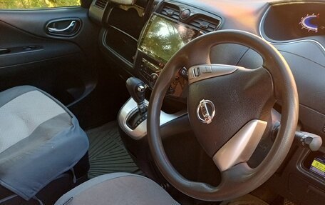 Nissan Serena IV, 2011 год, 850 000 рублей, 2 фотография