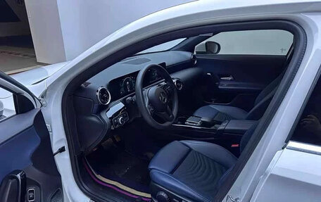 Mercedes-Benz A-Класс, 2023 год, 1 450 000 рублей, 10 фотография