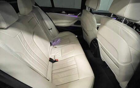BMW 5 серия, 2019 год, 3 800 000 рублей, 14 фотография
