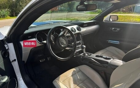 Ford Mustang VI рестайлинг, 2016 год, 3 650 000 рублей, 6 фотография