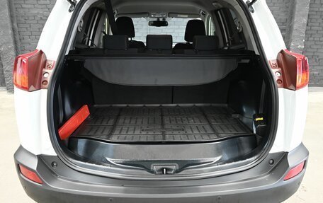 Toyota RAV4, 2014 год, 1 980 000 рублей, 6 фотография