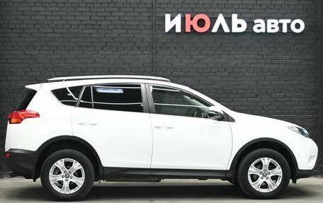 Toyota RAV4, 2014 год, 1 980 000 рублей, 9 фотография