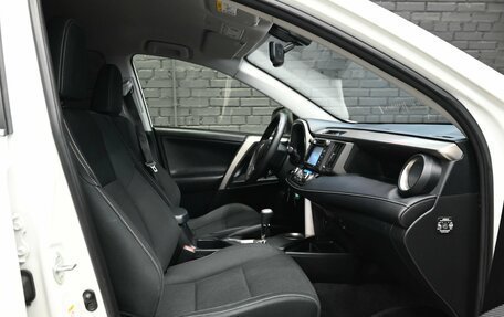 Toyota RAV4, 2014 год, 1 980 000 рублей, 11 фотография