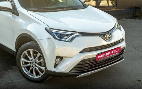 Toyota RAV4, 2016 год, 2 250 000 рублей, 3 фотография