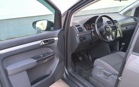 Volkswagen Touran III, 2010 год, 1 000 000 рублей, 10 фотография
