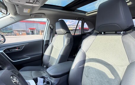 Toyota RAV4, 2025 год, 3 850 000 рублей, 5 фотография
