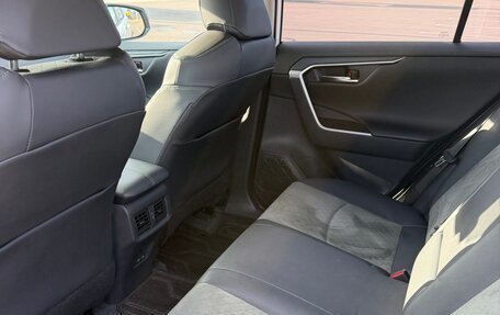 Toyota RAV4, 2025 год, 3 850 000 рублей, 11 фотография