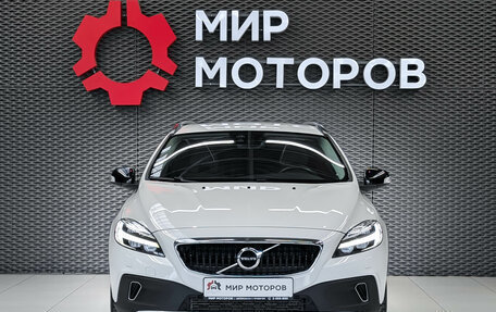 Volvo V40 Cross Country I, 2018 год, 1 950 000 рублей, 2 фотография