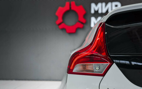Volvo V40 Cross Country I, 2018 год, 1 950 000 рублей, 9 фотография