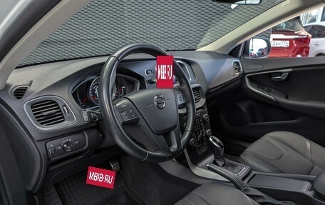 Volvo V40 Cross Country I, 2018 год, 1 950 000 рублей, 19 фотография