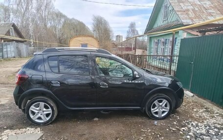 Renault Sandero II рестайлинг, 2017 год, 850 000 рублей, 5 фотография