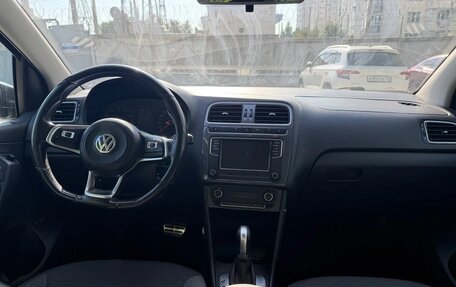 Volkswagen Polo VI (EU Market), 2018 год, 750 000 рублей, 14 фотография