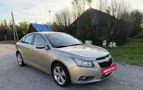 Chevrolet Cruze II, 2011 год, 580 000 рублей, 2 фотография