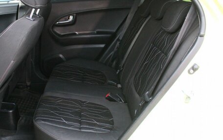 KIA Picanto II, 2011 год, 529 000 рублей, 18 фотография