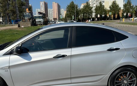 Hyundai Solaris II рестайлинг, 2015 год, 1 090 000 рублей, 10 фотография