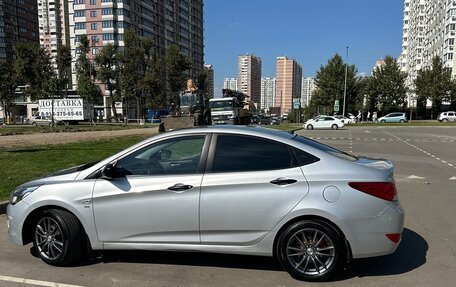 Hyundai Solaris II рестайлинг, 2015 год, 1 090 000 рублей, 11 фотография
