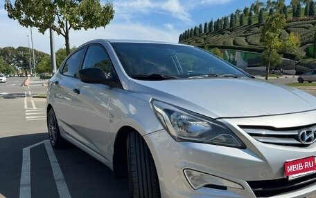 Hyundai Solaris II рестайлинг, 2015 год, 1 090 000 рублей, 5 фотография