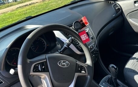 Hyundai Solaris II рестайлинг, 2015 год, 1 090 000 рублей, 22 фотография