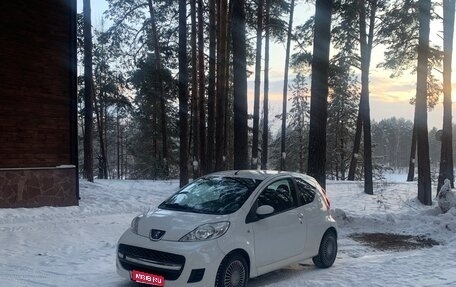Peugeot 107 I рестайлинг, 2011 год, 300 000 рублей, 1 фотография