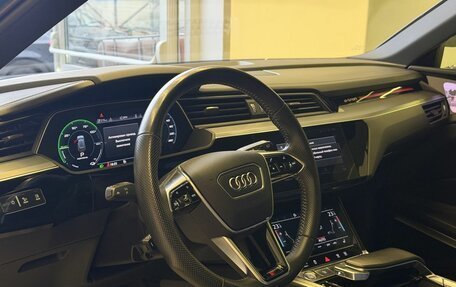 Audi e-tron I, 2020 год, 4 450 000 рублей, 13 фотография