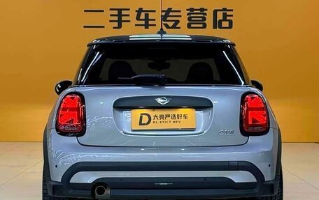 MINI Clubman, 2023 год, 2 100 000 рублей, 4 фотография