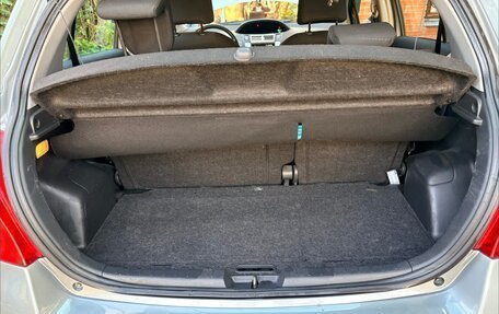 Toyota Yaris III рестайлинг, 2008 год, 620 000 рублей, 11 фотография