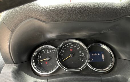 Renault Duster I рестайлинг, 2015 год, 1 400 000 рублей, 14 фотография