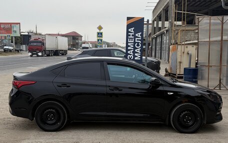 Hyundai Solaris II рестайлинг, 2018 год, 1 050 000 рублей, 2 фотография