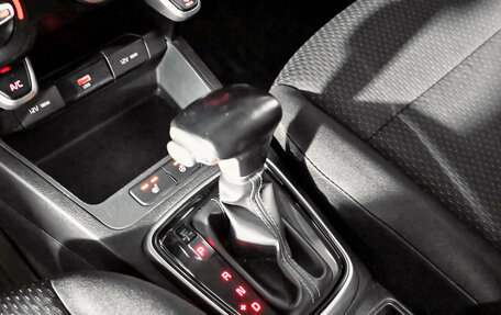 KIA Rio IV, 2021 год, 1 370 000 рублей, 14 фотография